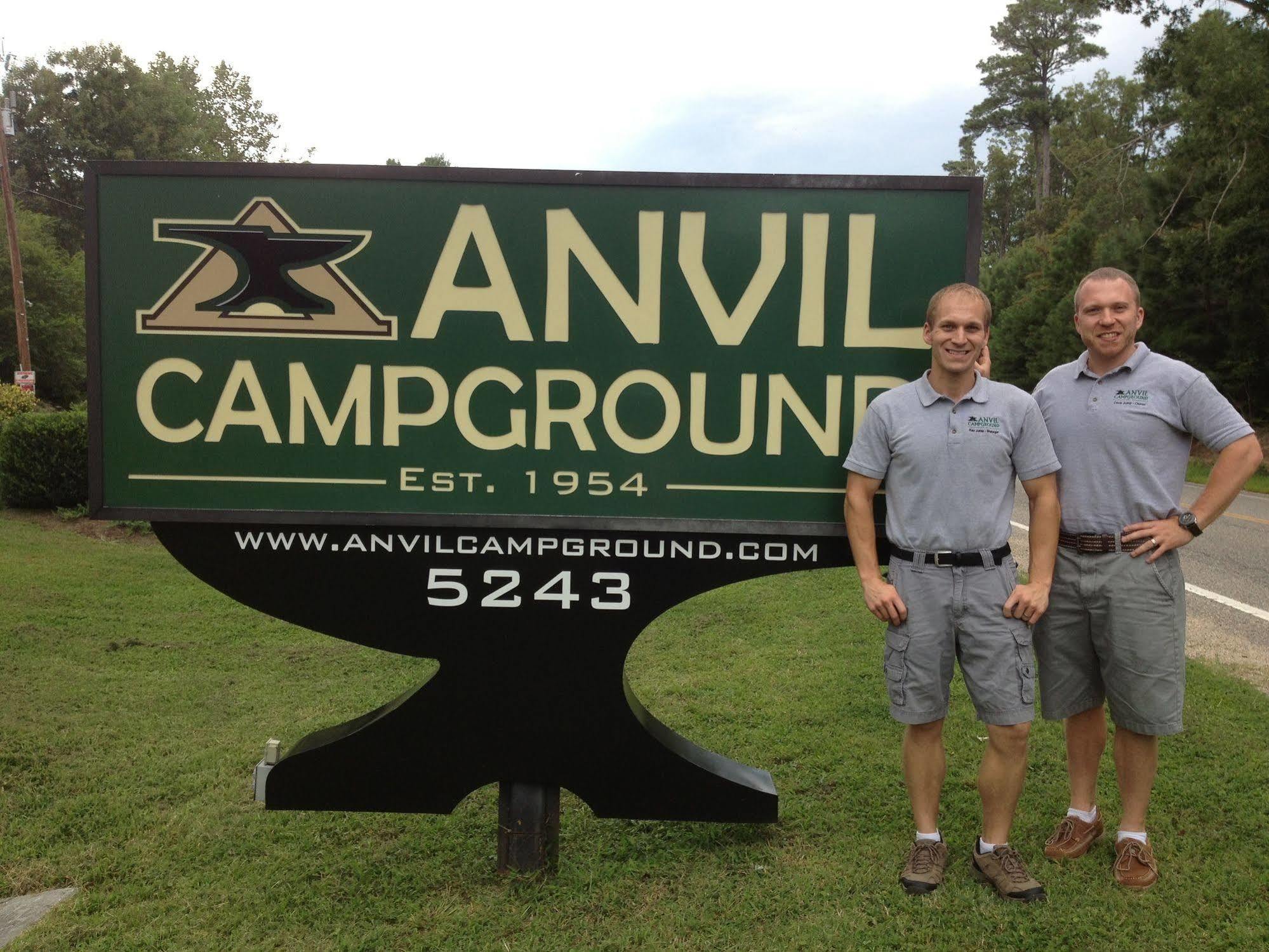 Hôtel Anvil Campground à Williamsburg Extérieur photo